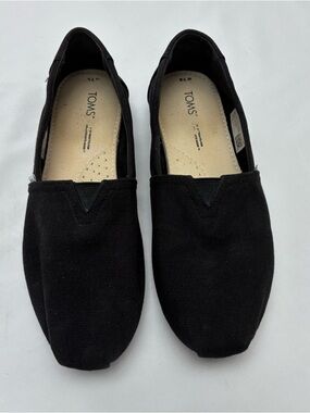 New TOMS Classic Canvas Slip-Ons in Black